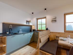 A kitchen or kitchenette at Bauernhof Streitenau