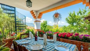 Vonkajšia záhrada v ubytovaní Casa Los Cactus El Gastor by Ruralidays