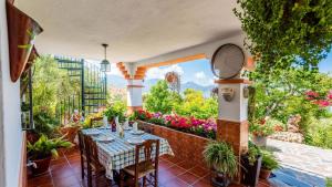 Vonkajšia záhrada v ubytovaní Casa Los Cactus El Gastor by Ruralidays