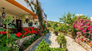 Vonkajšia záhrada v ubytovaní Casa Los Cactus El Gastor by Ruralidays