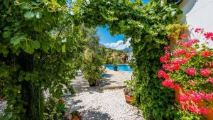 Vonkajšia záhrada v ubytovaní Casa Los Cactus El Gastor by Ruralidays