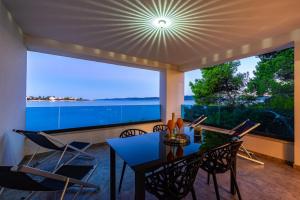 Balkón nebo terasa v ubytování Marina-Bay-Resort
