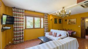 Posteľ alebo postele v izbe v ubytovaní Casita De Rufo Cenes de la Vega by Ruralidays