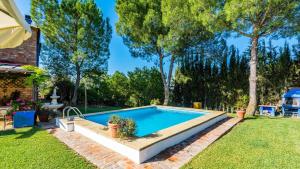 Bazén v ubytování Casa Cupiana Malaga by Ruralidays nebo v jeho okolí