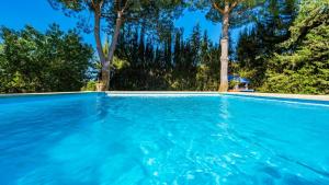 Bazén v ubytování Casa Cupiana Malaga by Ruralidays nebo v jeho okolí