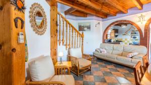 Posezení v ubytování Casa La Noria Iznate by Ruralidays