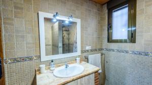 Kúpeľňa v ubytovaní Villa Fraskito Iznajar by Ruralidays