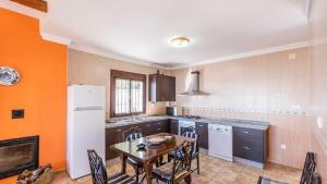 Kuchyň nebo kuchyňský kout v ubytování Villa Eugenia Torrox by Ruralidays