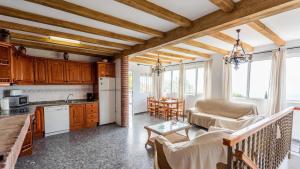 Kuchyňa alebo kuchynka v ubytovaní Casa Leo Frigiliana by Ruralidays