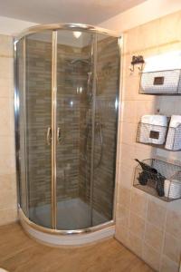 A bathroom at maison terme relax