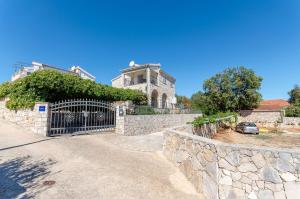 Gallery image of Apartment Jakov in Rogač