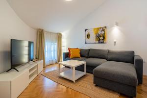 A seating area at House Catania