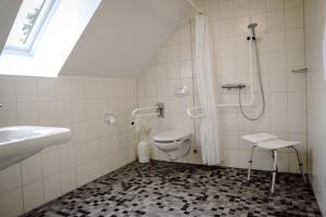 Ein Badezimmer in der Unterkunft St. Bonifatius
