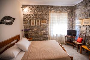 Photo de la galerie de l'établissement Amaryllis Holiday Home, à Agios Spiridon Fokidas