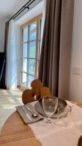 TV a/nebo společenská místnost v ubytování Surrounded by green - Luxury Chalet at the foot of the Dolomites + 14 fotografií