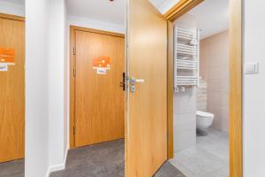 Kúpeľňa v ubytovaní Seaside Park Private Apartment by Noclegi Renters