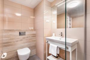 Kúpeľňa v ubytovaní Seaside Park Private Apartment by Noclegi Renters