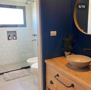 Ένα μπάνιο στο Cantal Bed & Breakfast +13 φωτογραφίες