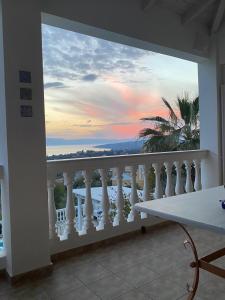 Fotografia z galérie ubytovania Iron Hill Pool Villa - Amazing Sunset & Sea View v destinácii Porto Heli