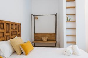 Posteľ alebo postele v izbe v ubytovaní Eva Recommends Castellar Pool & Terrace