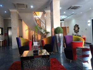 Uma área de estar em Citiheight Hotel