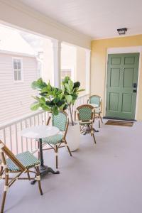 Seating area sa Guesthouse Charleston EAST 42 D