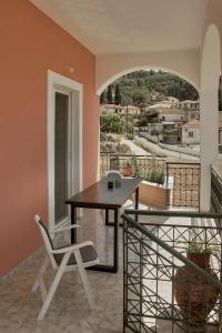 En balkong eller terrasse på Villa Ancient Olympia by PCL