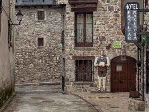 HOTEL FAMILIAR MAXIMINA
