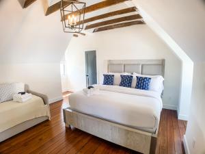 Säng eller sängar i ett rum på Guesthouse Charleston EAST 46 G and H