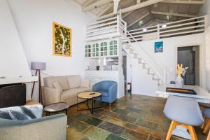 A seating area at Aria House