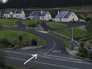 The surrounding neighborhood or a neighborhood close to the homestay