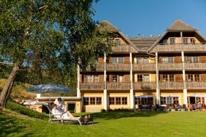 Foto dalla galleria di Hotel Teichwirt a Fladnitz an der Teichalm