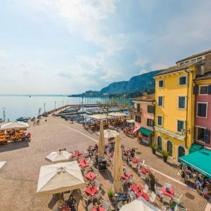 Gallery image of Hotel Remàt in Garda