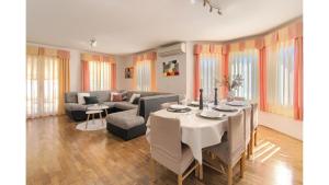 Posezení v ubytování Holiday Home Tina by Rent Istria