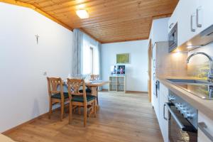 Kuchyňa alebo kuchynka v ubytovaní Appartements Wagnerhaus + 4 fotografie
