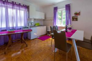 Fotografia z galérie ubytovania Apartments in Crikvenica 39224 v destinácii Crikvenica