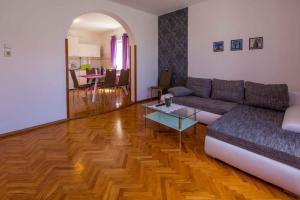 Fotografia z galérie ubytovania Apartments in Crikvenica 39224 v destinácii Crikvenica