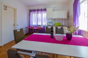 Fotografia z galérie ubytovania Apartments in Crikvenica 39224 v destinácii Crikvenica