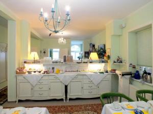Kjøkken eller kjøkkenkrok på Hotel Garni Villa Ostseegruss Obje