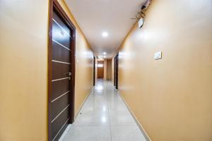 Foto Bangalore’is asuva majutusasutuse FabHotel Rotano Suites - Yelahanka galeriist