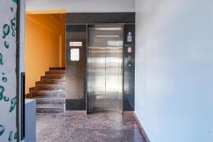 Foto Bangalore’is asuva majutusasutuse FabHotel Rotano Suites - Yelahanka galeriist
