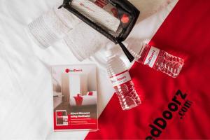 Gallery image of RedDoorz @ Simpang Pos Medan in Medan