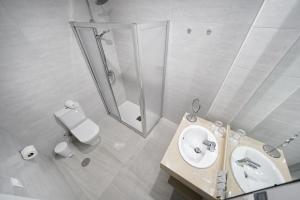 A bathroom at Hotel Matilde by Grupo Matilde