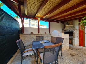 TV a/nebo společenská místnost v ubytování Apartments Milovan 1774