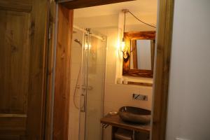Łazienka w obiekcie Appartement 'Oachkatzl'