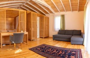 Posezení v ubytování APA Mountain Lodge