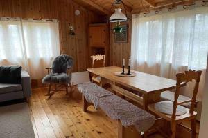 Un lugar para sentarse en Charming Mountain Cabin