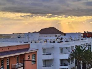 Zdjęcie z galerii obiektu Corralejo beach apartment w Corralejo