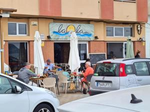 Zdjęcie z galerii obiektu Corralejo beach apartment w Corralejo