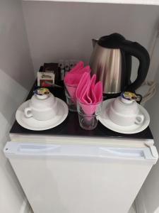 Zestaw do parzenia kawy i herbaty w obiekcie Hostal Inn Madrid